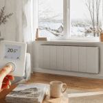 radiateur à inertie consommation sous fenêtre et thermostat