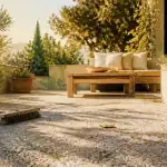 béton desactivé terrasse texture granulats et plantes